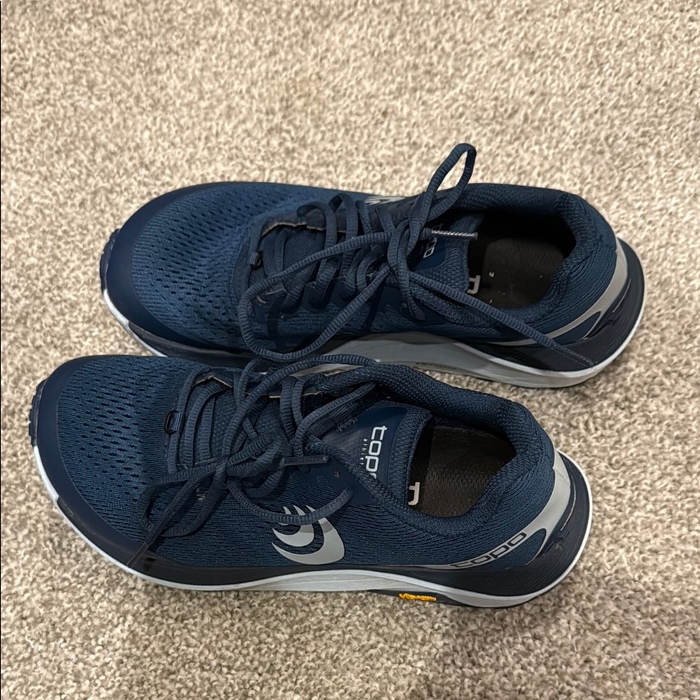 Topo Vibram running shoes